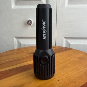Rayovac 7 inch black battery operated flashlight